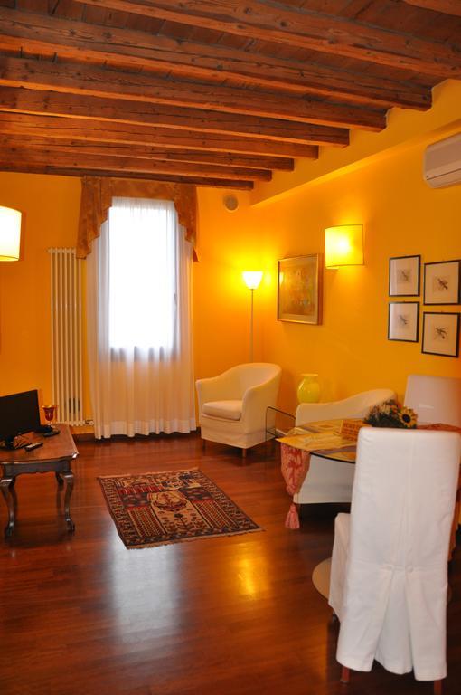Piazza Nova Guest House Ferrara Phòng bức ảnh