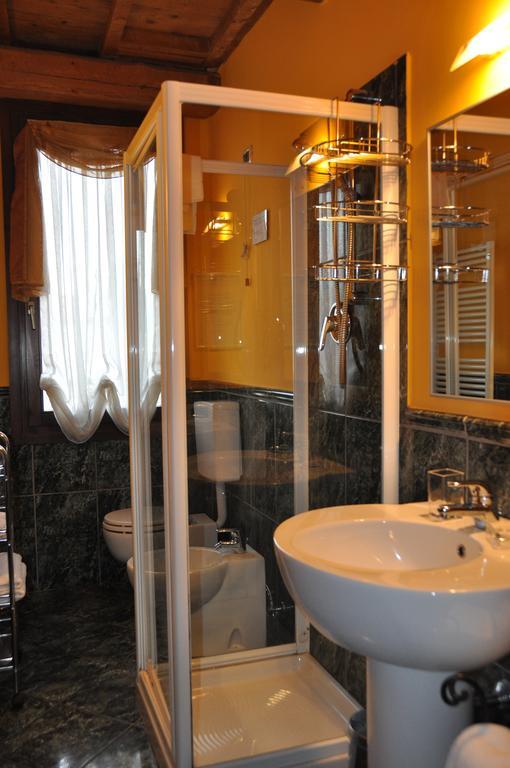 Piazza Nova Guest House Ferrara Ngoại thất bức ảnh