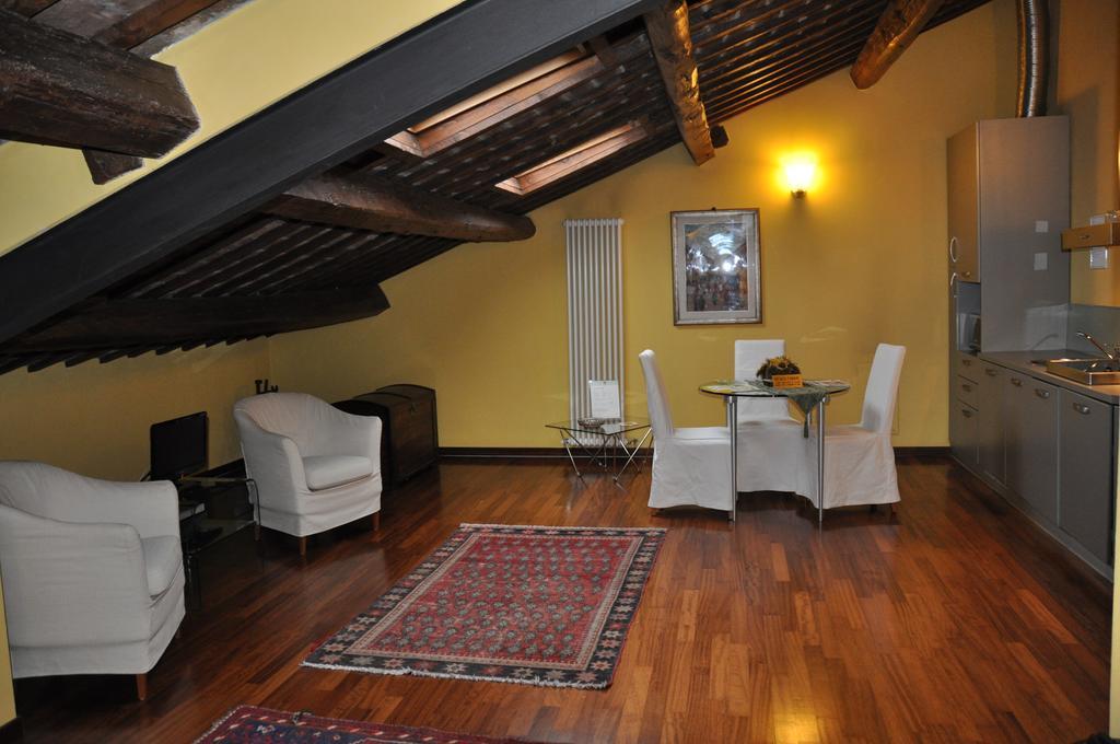 Piazza Nova Guest House Ferrara Phòng bức ảnh