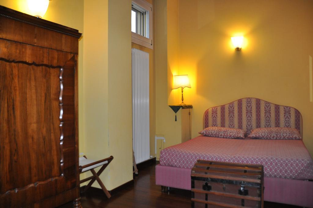 Piazza Nova Guest House Ferrara Phòng bức ảnh