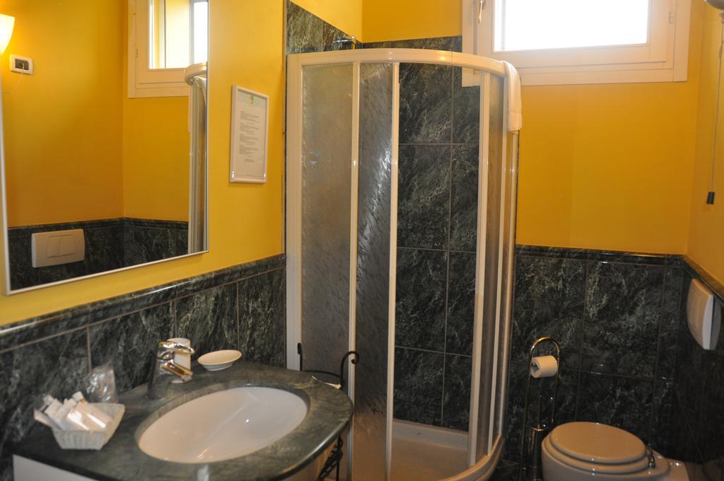 Piazza Nova Guest House Ferrara Phòng bức ảnh
