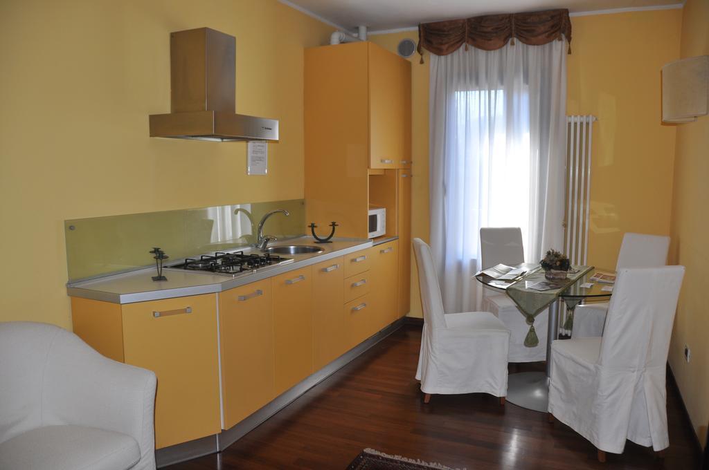 Piazza Nova Guest House Ferrara Phòng bức ảnh