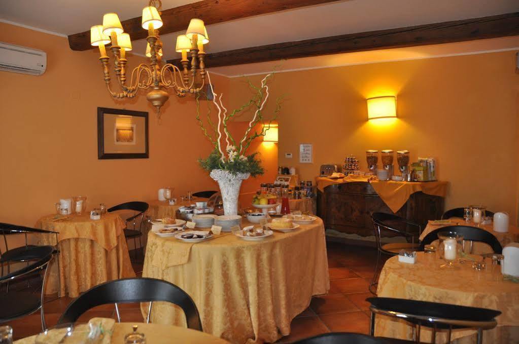 Piazza Nova Guest House Ferrara Ngoại thất bức ảnh