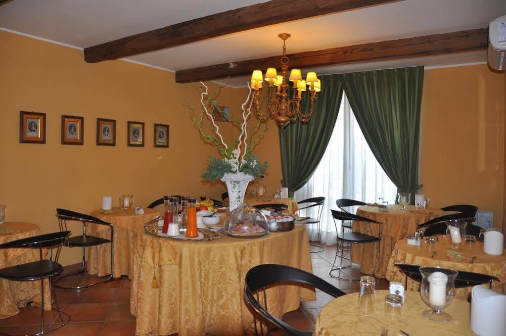 Piazza Nova Guest House Ferrara Ngoại thất bức ảnh